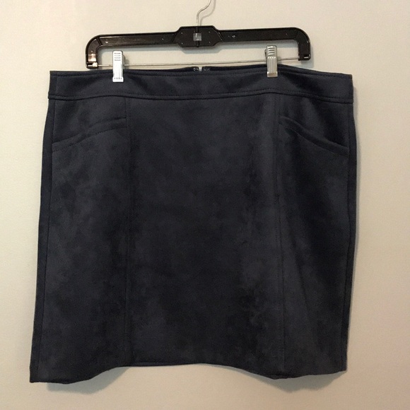 Blue skirt with slash pockets- velvet/suede-like - Picture 1 of 3